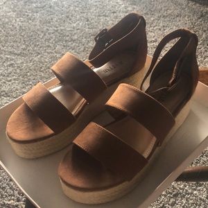 Flatform wedges